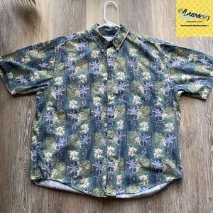 World Wide Sportsman Short Sleeve Button Down